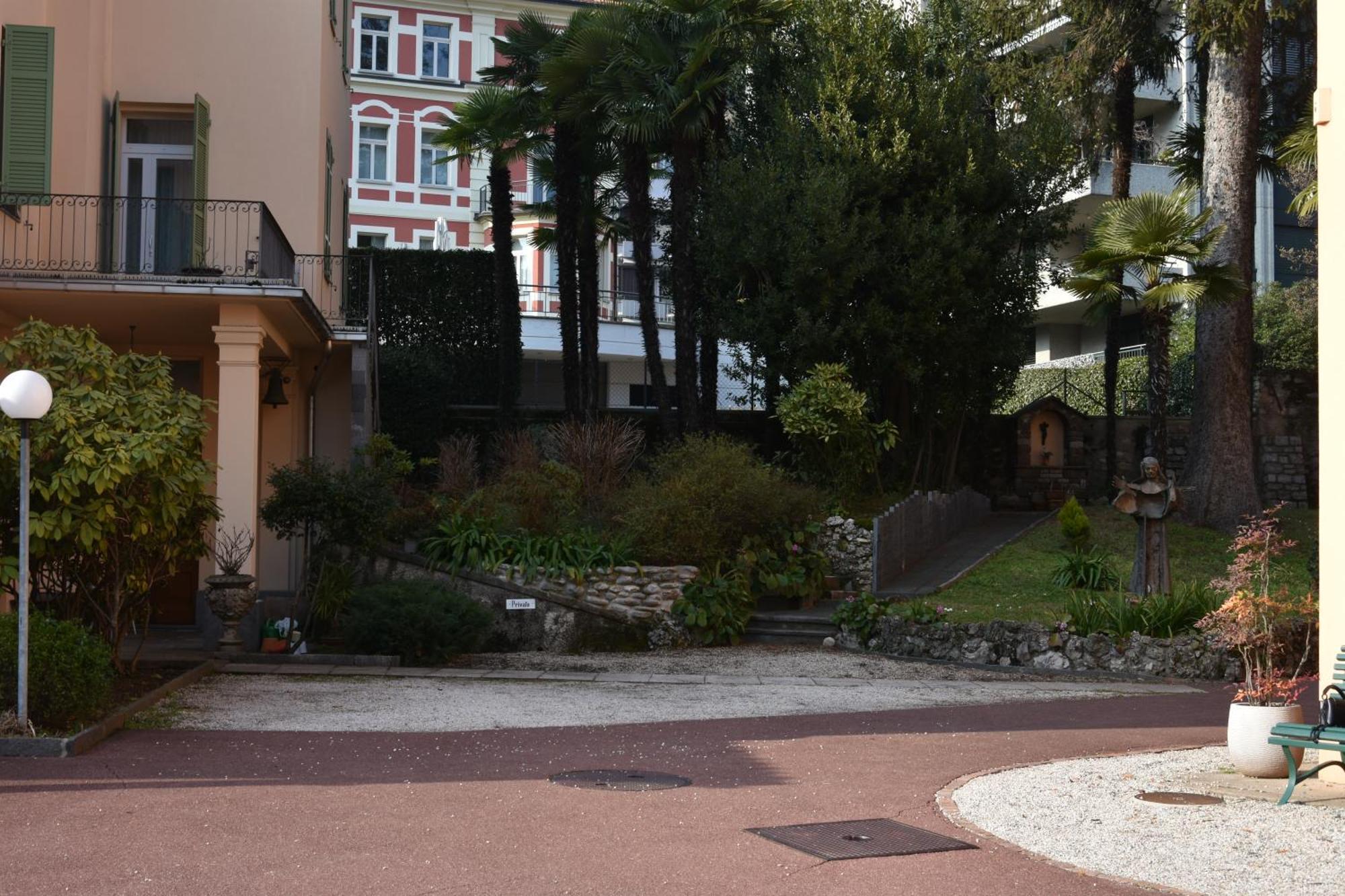 Casa Santa Birgitta Hotel Лугано Екстериор снимка